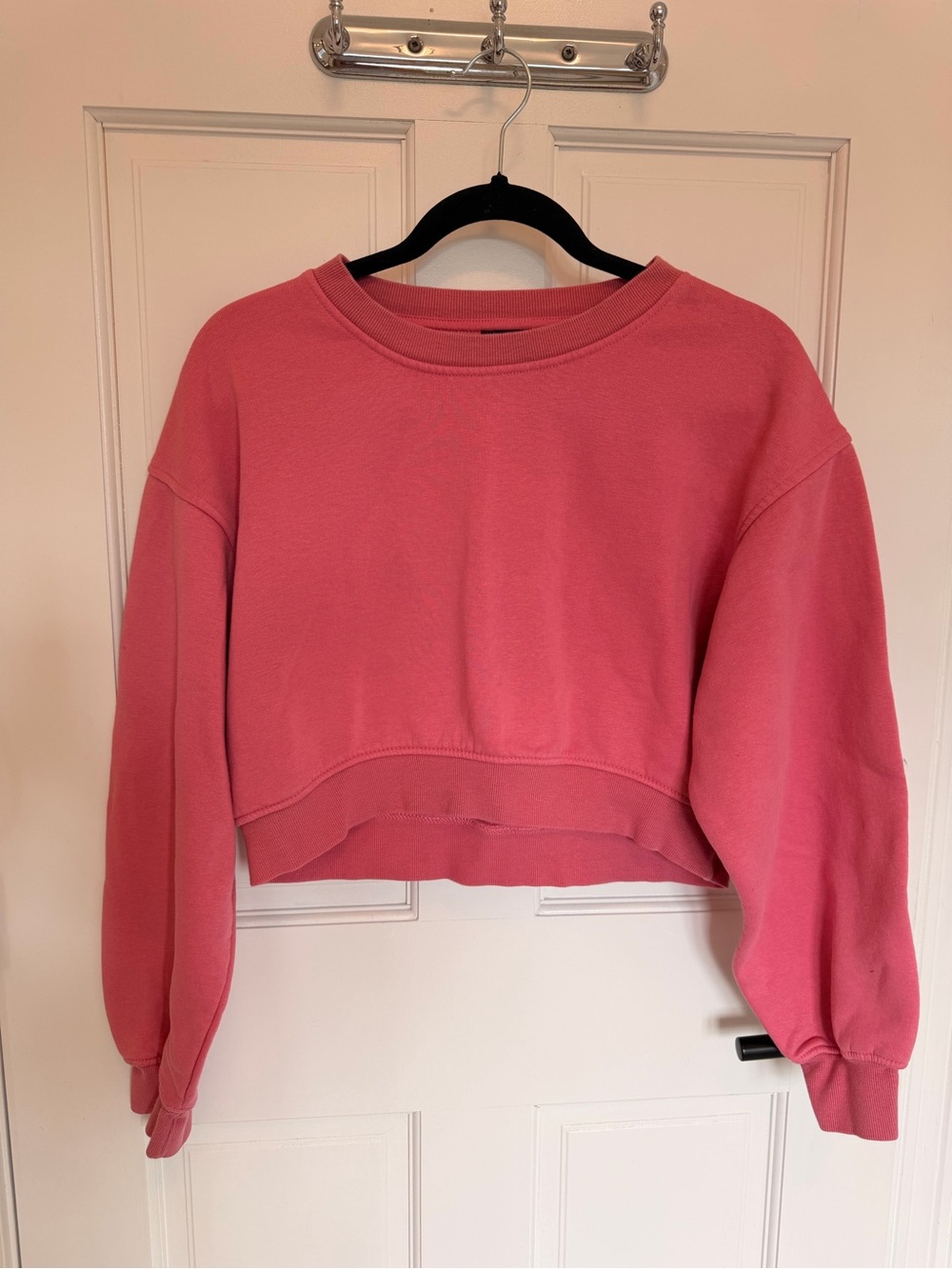 Zara Cropped Crewneck Sweatshirt in Rose Pink